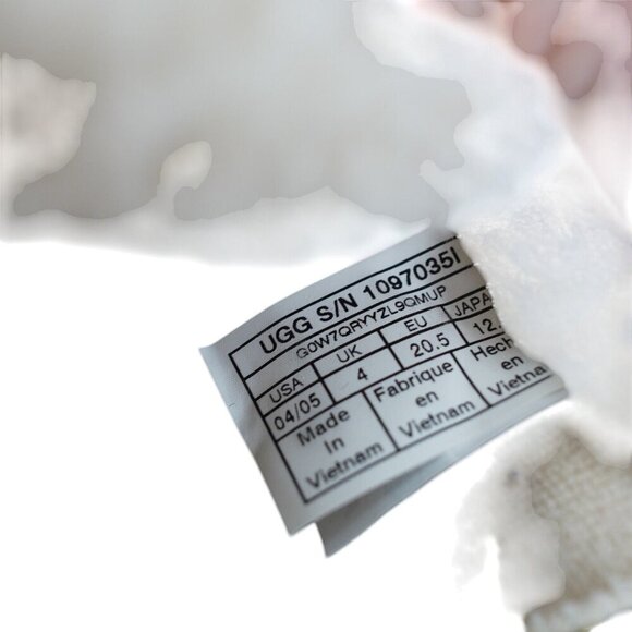 UGG Kids Jorie II Metallic Boot With Shearling Cuff Beige Sz 4T/5T - Picture 4 of 4